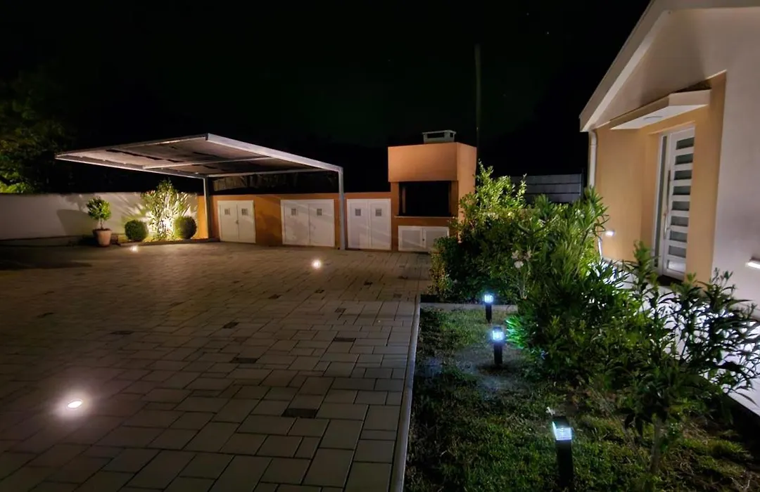 Happy House-1